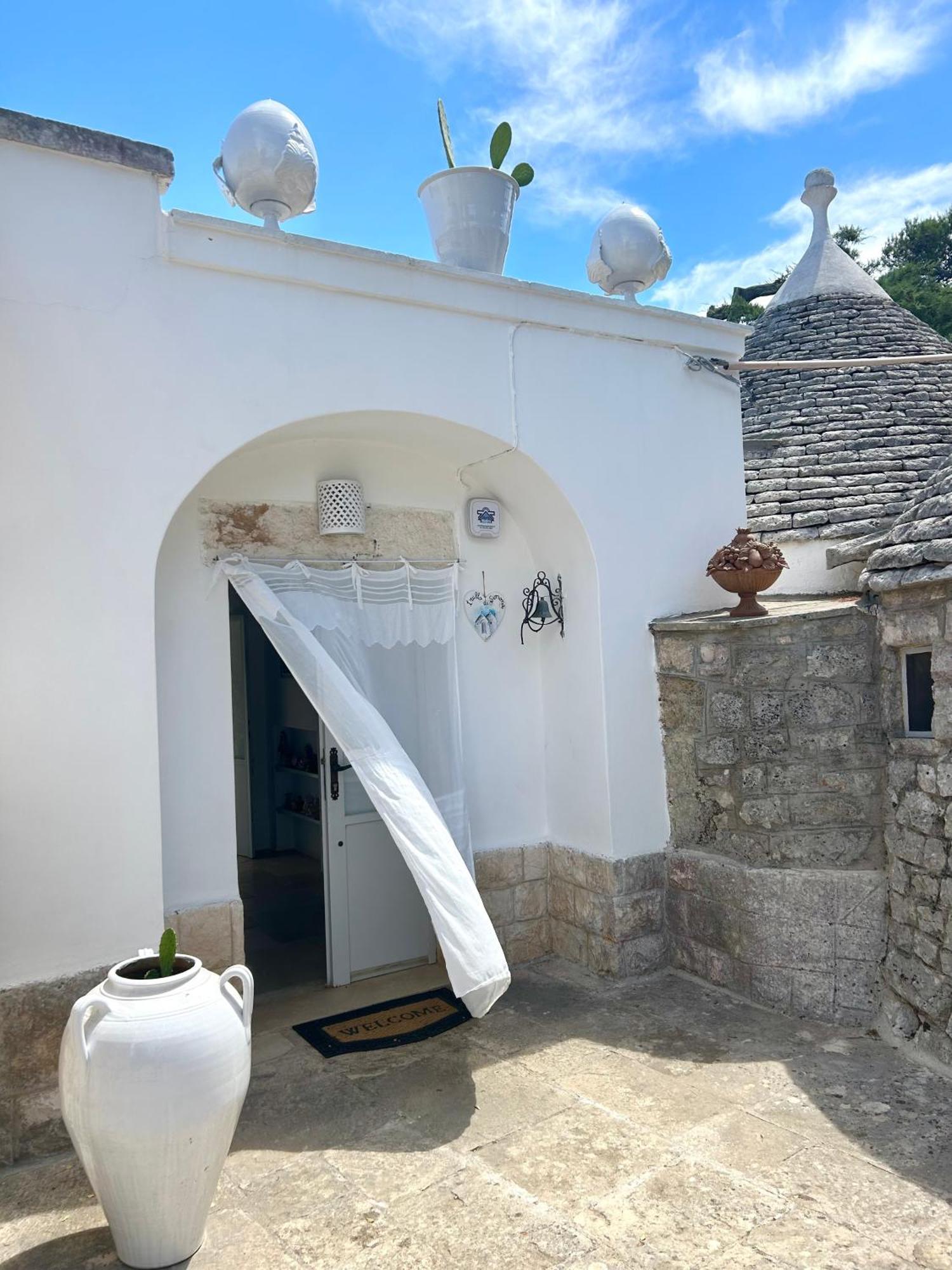 Bed and Breakfast Il Trullo Di Simona Locorotondo Exterior foto